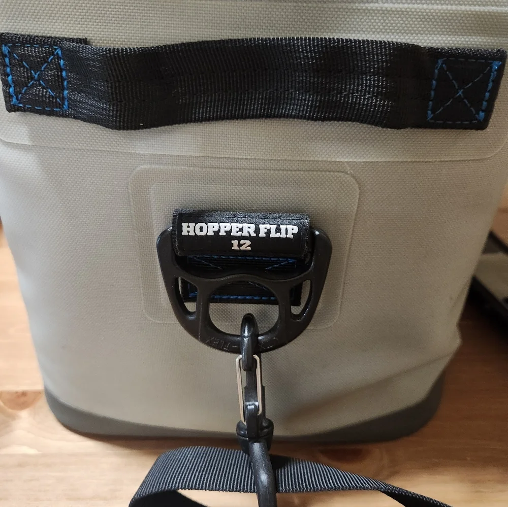 YETI Hopper Flip 12 Tahoe Blue/Grey - Picture 8 of 13